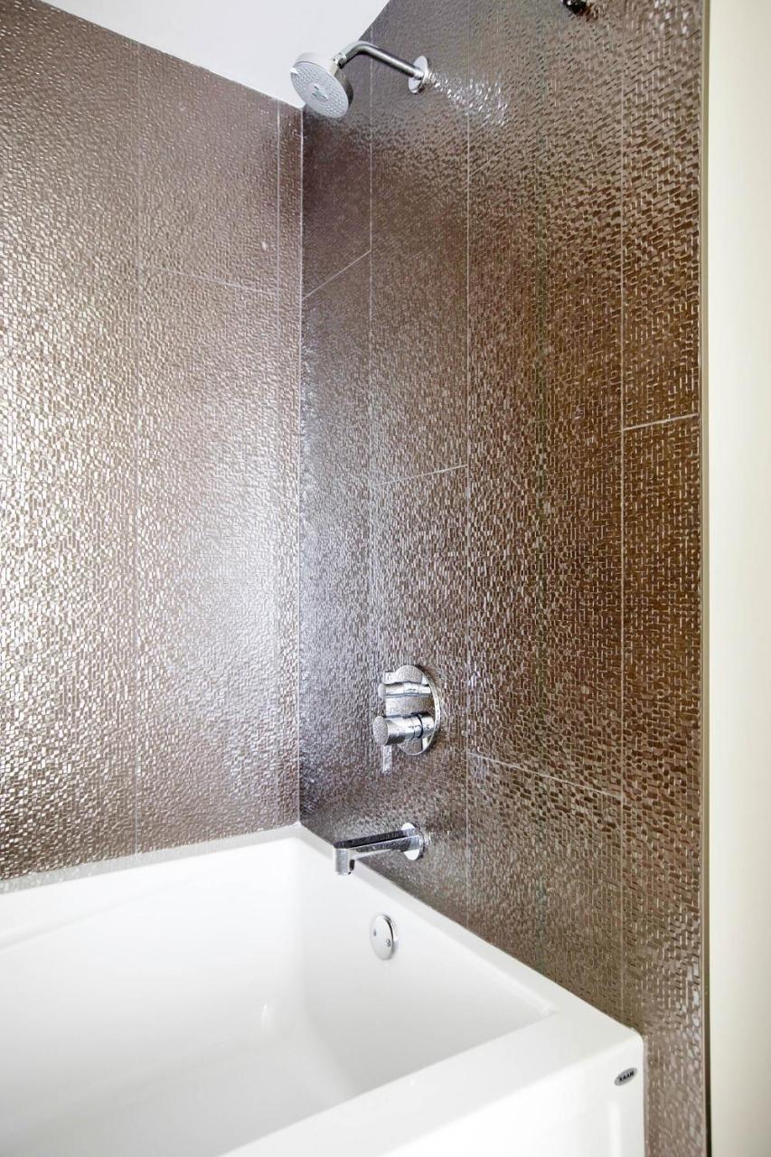 نيو أورلينز Deluxe Canal Street Suites By Sonder المظهر الخارجي الصورة